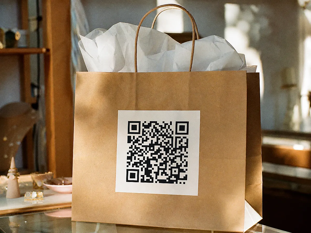 Alışveriş poşetinde QR etiketi
